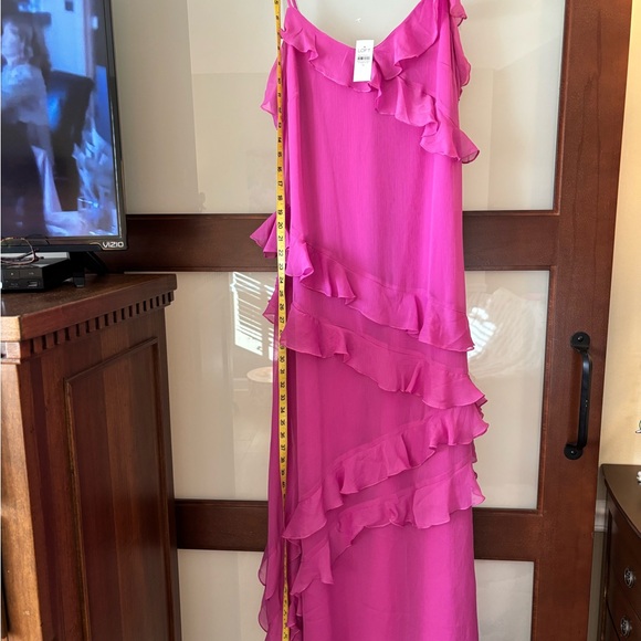 Women’s~ NWT~Gorgeous Orchid Ruffle Maxi Dress! 🌺 - Picture 15 of 16